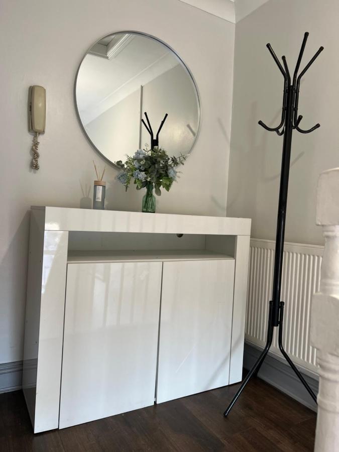 Dalston 1 Bedroom Flat Лондон Экстерьер фото